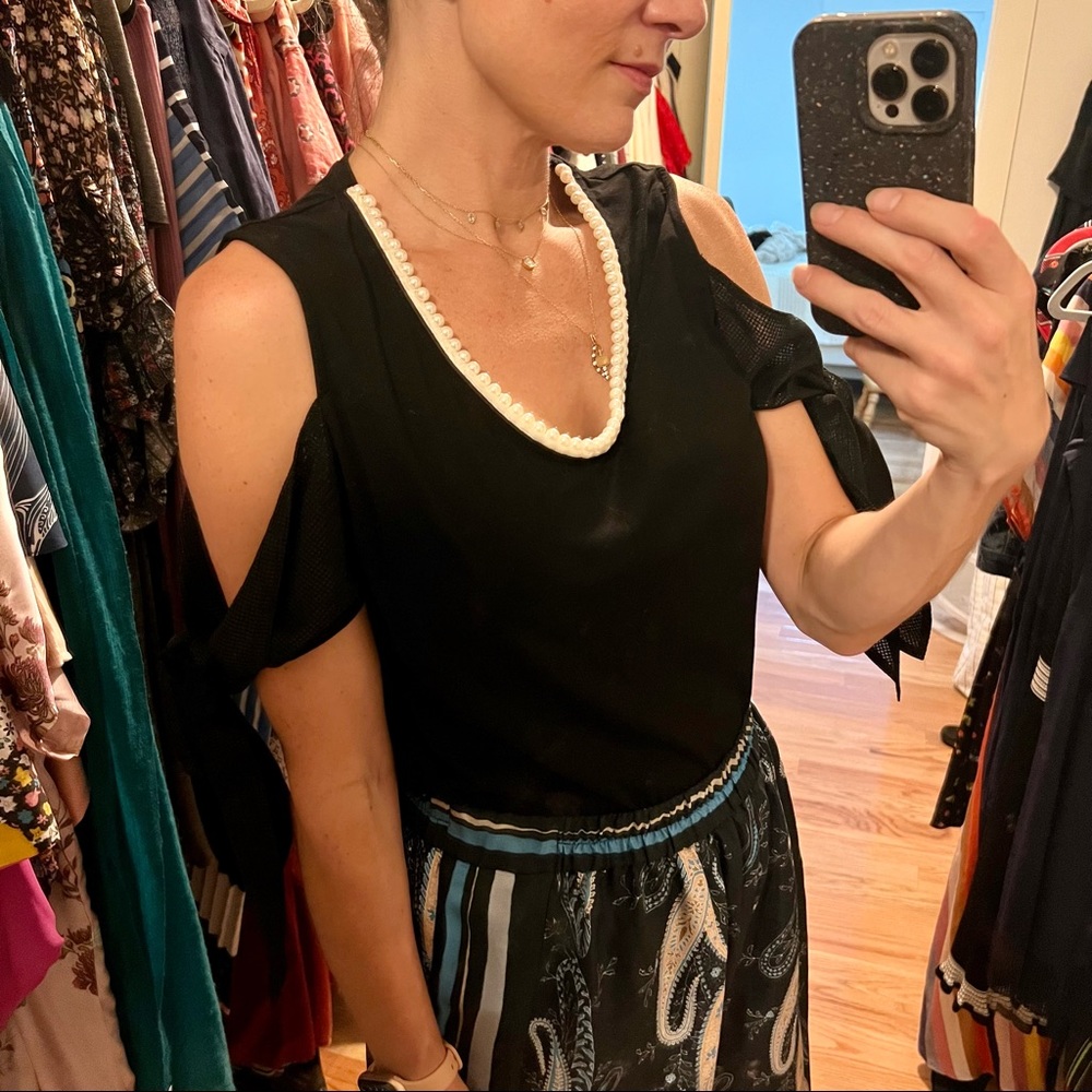 Zayan the Label pearl-embellished top with bows